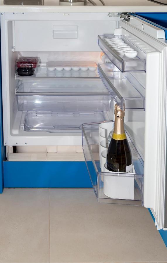 Blue And White Apartment Vipgreece アテネ エクステリア 写真
