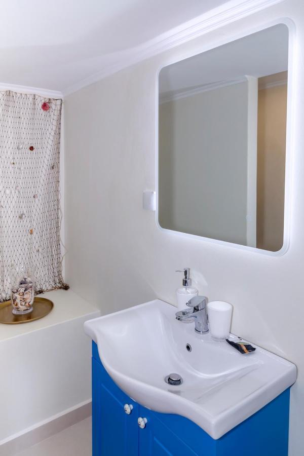 Blue And White Apartment Vipgreece アテネ エクステリア 写真