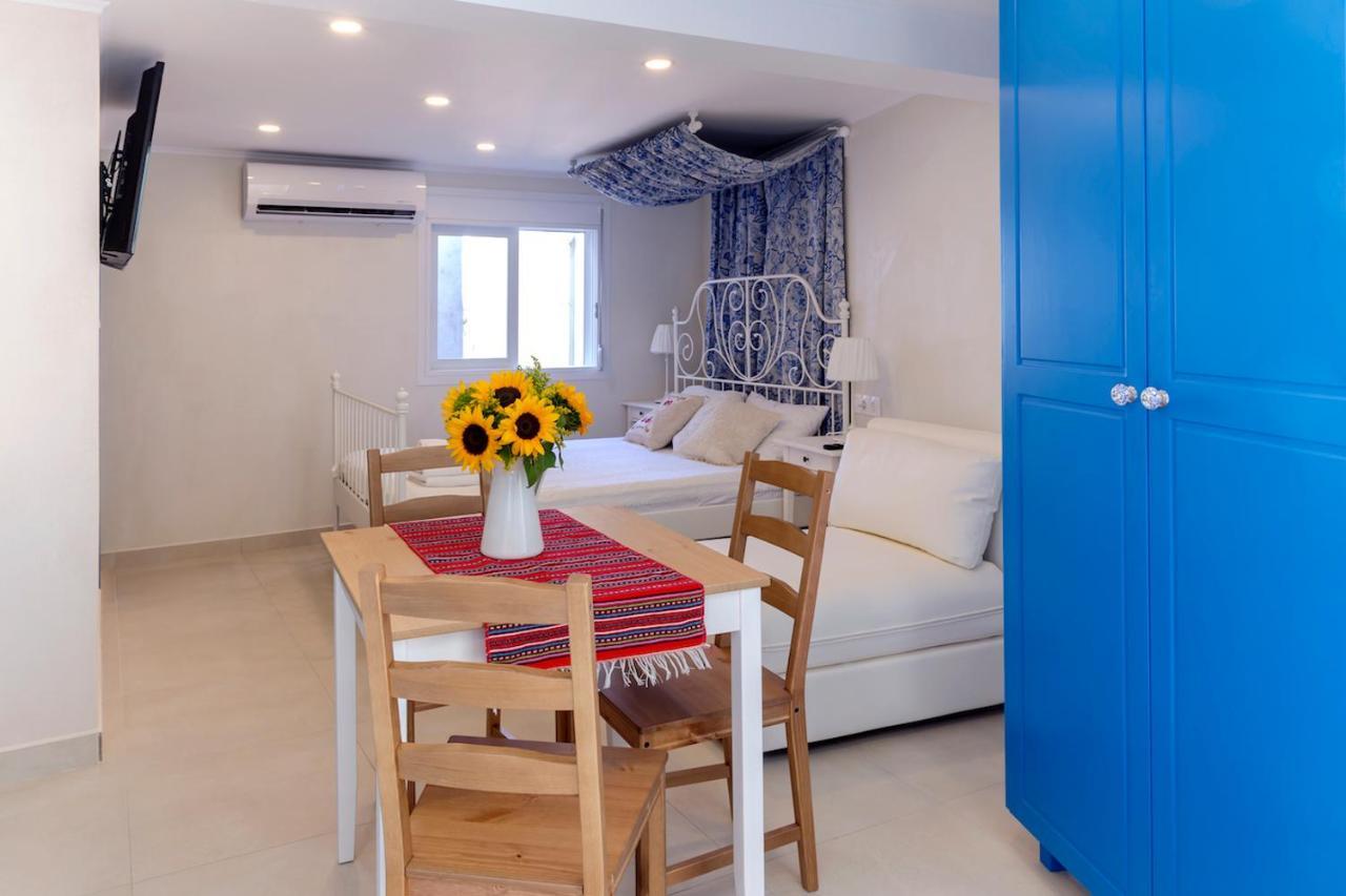 Blue And White Apartment Vipgreece アテネ エクステリア 写真
